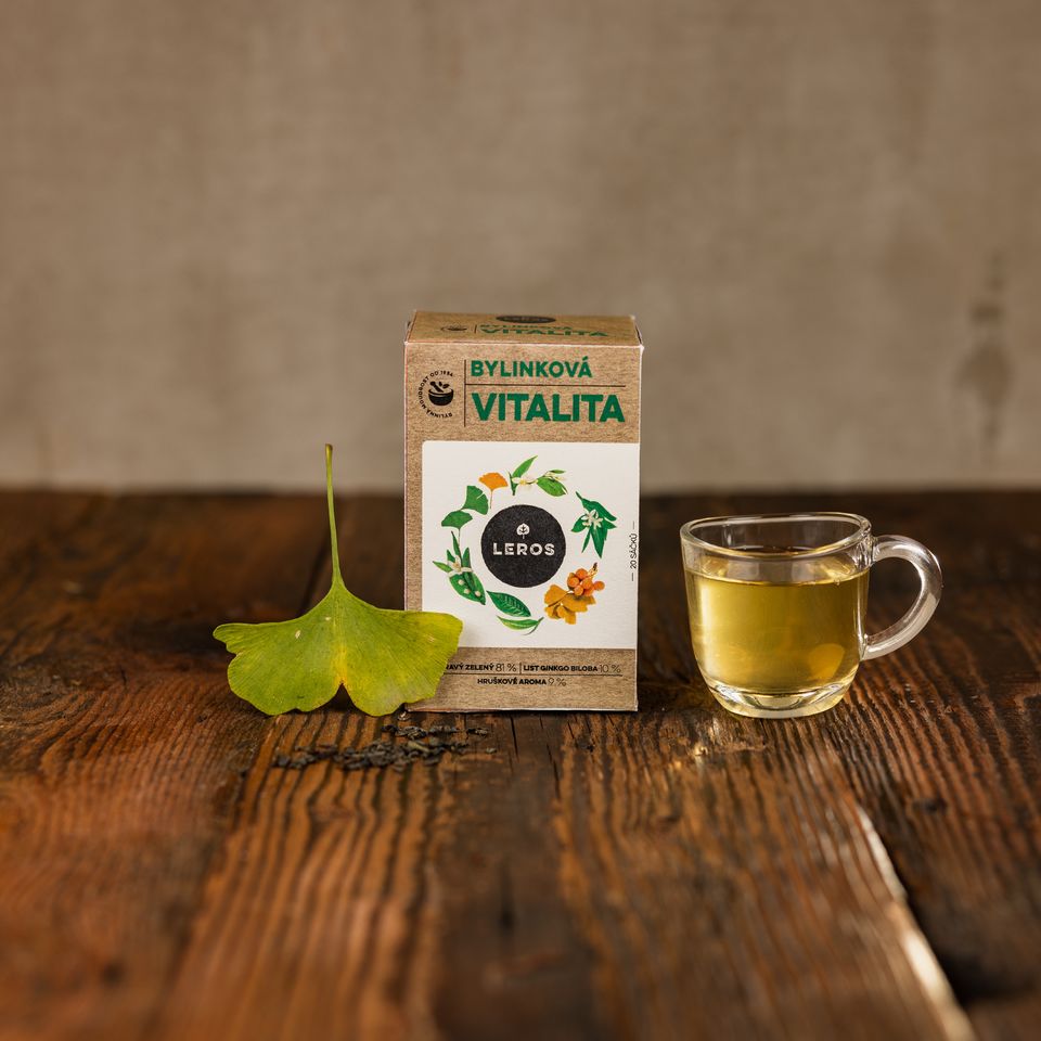 Listy ginkga prispievajú k udržaniu duševnej rovnováhy a podporujú periférny obehový systém. Zelený čaj prispieva k správnej funkcii cievnej sústavy a podporuje sústredenie.   