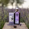 V dárkové sadě najdete levandulový sirup a bylinný čaj levandule COLD BREW. Užijte si léto s osvěžující čajovou směsí levandule a meduňky doplněnou sirupem z levandulových květů.