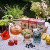 Sada 3 bylinkových čajů pro letní osvěžení. 100% přírodní složení. Jen bylinky, žádný cukr, aromata nabo barviva. Vedle osvěžující přírodní vůně  a chuti, naše cold brew obsahují také kombinaci bylin, která má i svojí specifickou funkčnost – zklidnění, povzbuzení …  