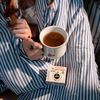 Trojí účinek 22 bylin - prohřátí a vypocení, uvolněné dýchání a zklidnění krku. Vysoce funkční prohřívací směs pro podporu obranyschopnosti a normální funkci dýchacích cest. Výjimečná kombinace 22 bylin posílí imunitní systém a celkovou vitalitu těla. Ideální čaj, když na vás něco leze.