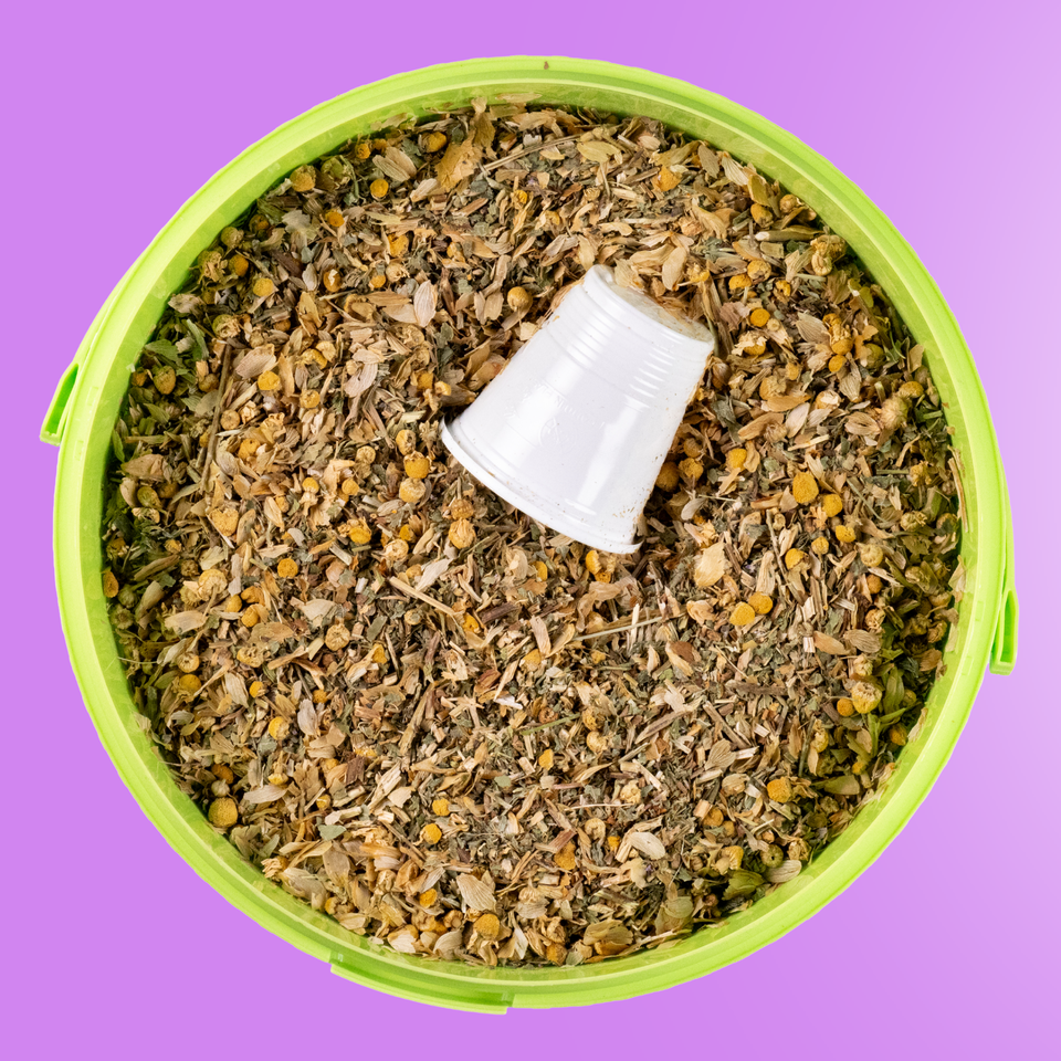 Veterinární bylinná směs ke zklidnění koní.  Zmírňuje strach a lekavé reakce Uvolnění při přepravě a změně prostředí Napomáhá zvládání stresových situací 