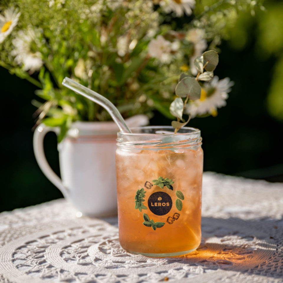 Výhodná sada oblíbených příchutí čajů pro přípravu ledového nápoje obsahuje Bucco Cold brew, Eukalyptus Cold brew a Ice tea Černý rybíz, plus stylovou skleničku-zavařovačku zdarma.