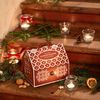Zažijte kouzlo adventního období s naším pohádkovým bylinným adventním kalendářem ve tvaru chaloupky. Tento originální kousek s ilustrací od české designérky Hany Vyoralové v sobě ukrývá 24 rozmanitých bylinných a ovocných čajů – včetně tří adventních novinek. Každý den vás navíc potěší zajímavostí o českých vánočních tradicích a uvnitř chaloupky na vás čeká i malé tajemné překvapení. 