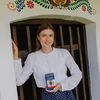 Čajová kolekcia inšpirovaná Strážnicou, jej tradíciami a krásou okolitej prírody. Tri bylinné zmesi, z ktorých každá zachytáva iný kúsok tohto kraja: od modrotlače cez slnkom zaliate vinohrady až po rozkvitnuté lúky Bielych Karpát. Krásny darček aj spomienka na Strážnicu.