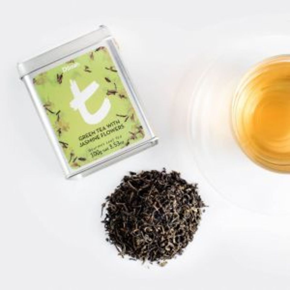 Kombinácia jemného zeleného čaju s prírodnými kvetmi jazmínu. Chuť čaju je delikátna, má osviežujúci a povzbudzujúci charakter. Neodporúča sa pridávať mlieko ani cukor. Môže sa prisladiť medom.
