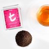Delikátny čierny čaj ľahkej a jasnej chuti a nádherne zlatistého sfarbenia. Do Vašej šálky prinesie chuť a vôňu pravého cejlónskeho čaju. Je skvelou voľbou na popoludňajší čas. 