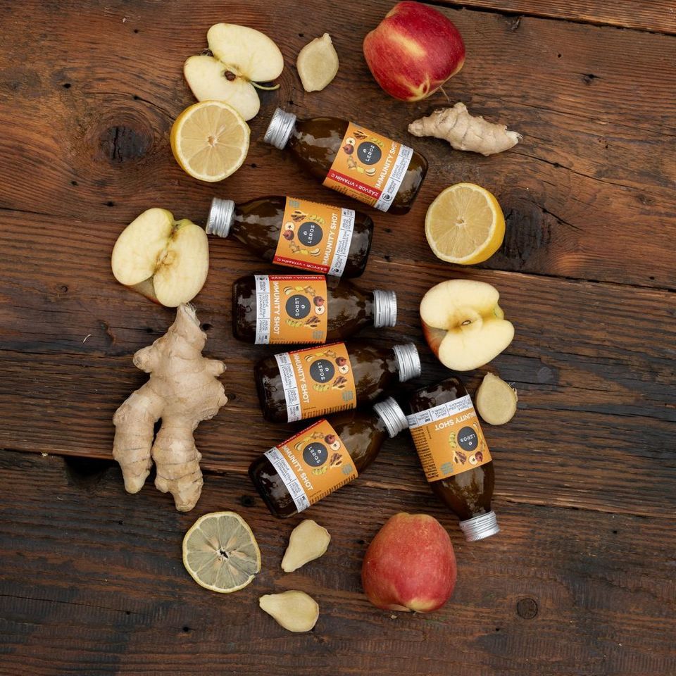 Čerstvá šťáva se zázvorem a vitamínem C. 
